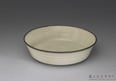 图片[2]-Brush washer with incised lotus decoration in white glaze, Ding ware, Song dynasty (960-1279)-China Archive